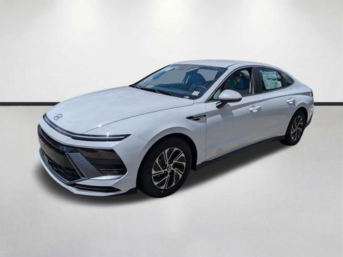 New 2026 Hyundai Sonata Blue FWD image 7