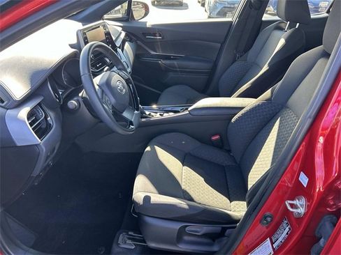 Used 2021 Toyota C-HR LE image 20