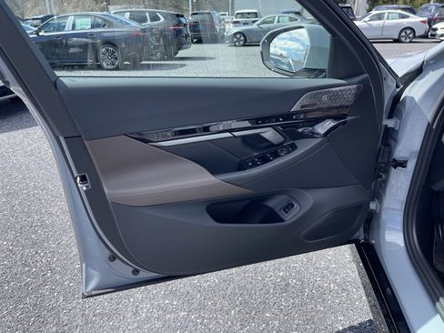 New 2026 BMW 530i xDrive w/ M Sport Package AWD/4WD image 10