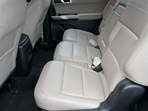 Used 2023 Ford Explorer XLT w/ Equipment Group 202A image 10