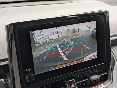 Used 2024 Toyota Corolla Cross LE image 26