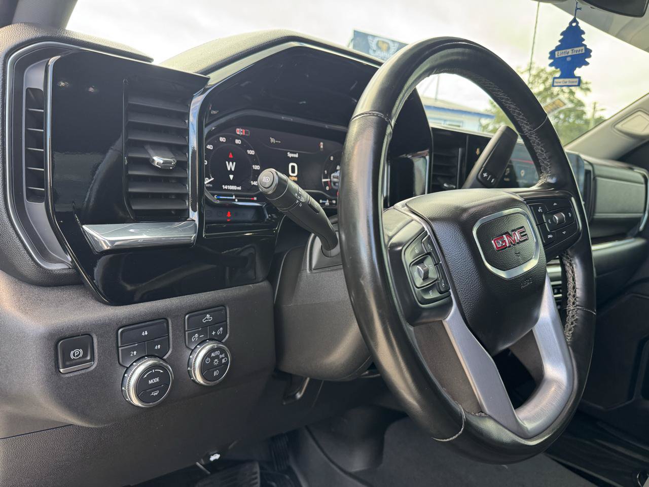 Used 2024 GMC Sierra 2500 SLE w/ SLE Value Package; AWD/4WD image 12