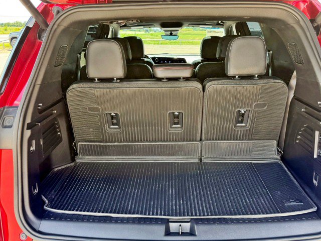 Certified 2024 Chevrolet Traverse RS FWD image 19