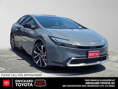 Used 2026 Toyota Prius Plug-In Hybrid FWD image 1