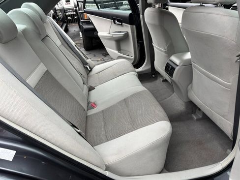 Used 2012 Toyota Camry XLE image 9