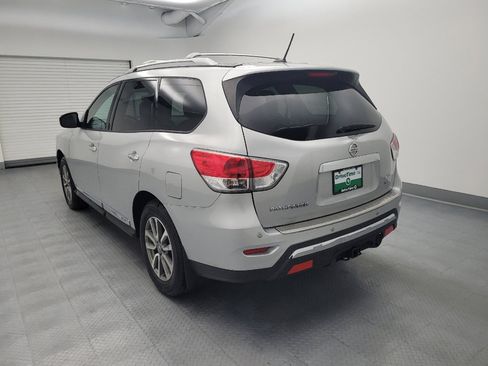 Used 2015 Nissan Pathfinder SL w/ SL Premium Package AWD/4WD image 5