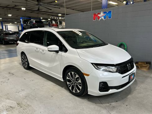 New 2026 Honda Odyssey Elite image 2