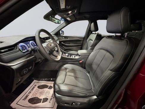 New 2026 Jeep Grand Cherokee L Limited AWD/4WD image 9