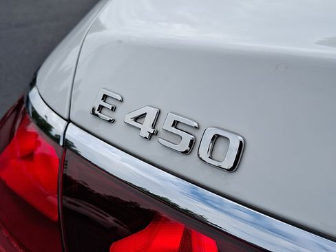 Used 2025 Mercedes-Benz E 450 4MATIC Sedan image 30