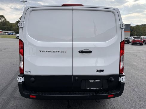 Used 2024 Ford Transit 250 XL w/ Load Area Protection Package image 7