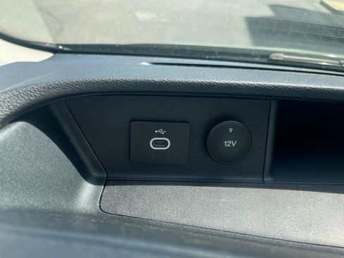 Used 2023 Ford Transit 350 XLT image 29