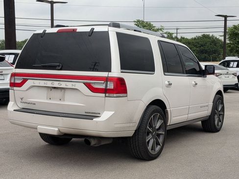 Used 2017 Lincoln Navigator Reserve RWD image 3