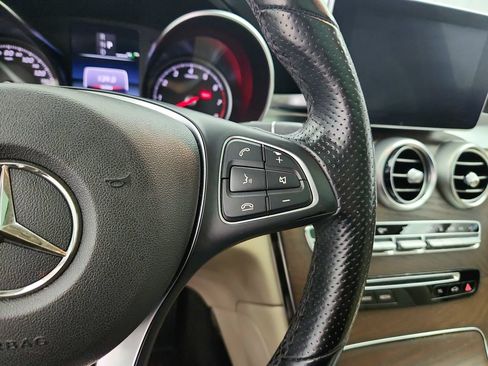 Used 2019 Mercedes-Benz GLC 350e 4MATIC image 25