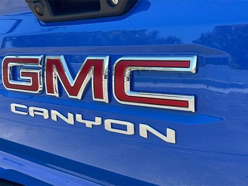New 2025 GMC Canyon Elevation w/ Convenience Package image 26