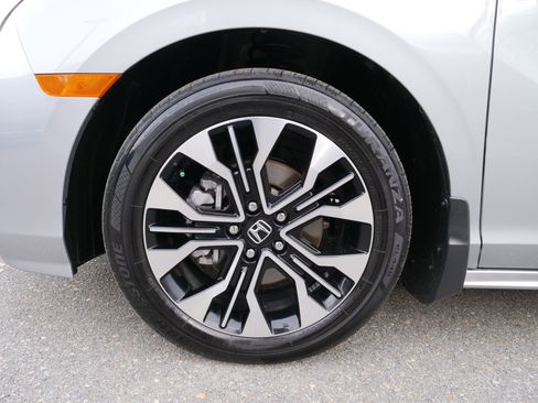 Used 2025 Honda Odyssey Elite image 13