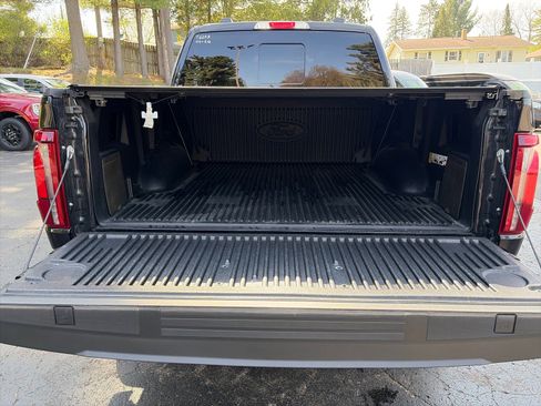 Used 2024 Ford F150 Lariat AWD/4WD image 8