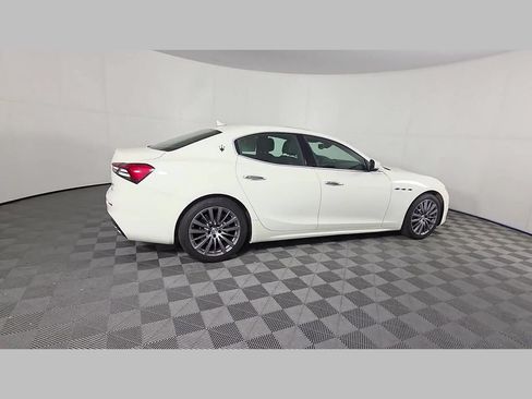 Used 2022 Maserati Ghibli Modena RWD image 37