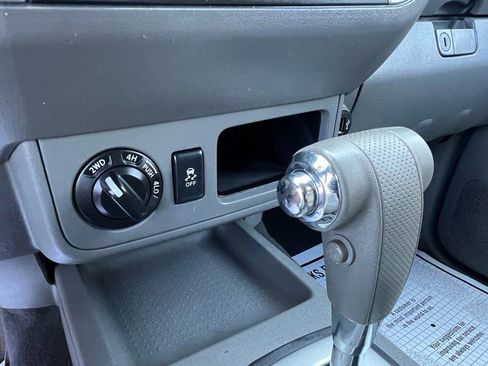 Used 2019 Nissan Frontier SV image 15