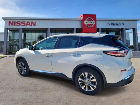 Used 2016 Nissan Murano S image 5