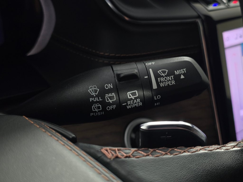 Used 2022 Jeep Grand Cherokee Summit w/ Luxury Tech Group V AWD/4WD image 43