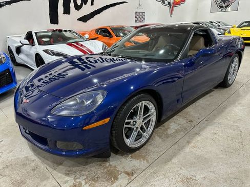 Used 2005 Chevrolet Corvette Coupe w/ Preferred Equipment Group image 22