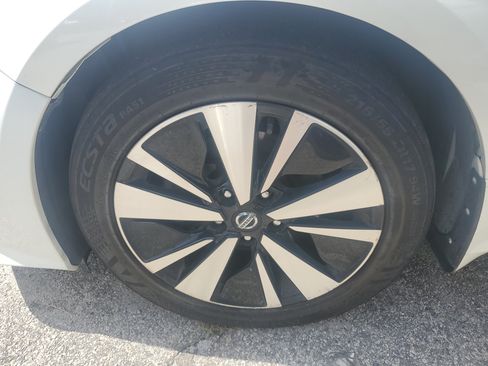 Used 2019 Nissan Altima 2.5 SV FWD image 6