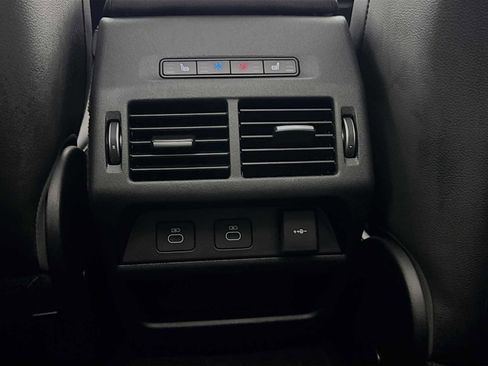 Used 2024 Land Rover Discovery Sport S image 25