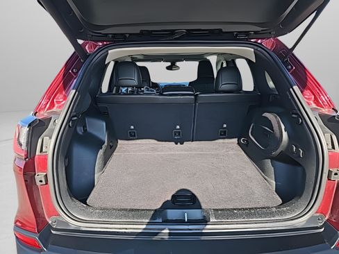 Used 2019 Jeep Cherokee Latitude Plus w/ Comfort/Convenience Group image 17