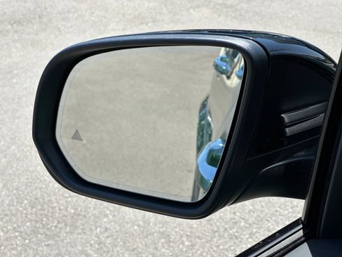 New 2026 Mercedes-Benz GLS 580 4MATIC image 9