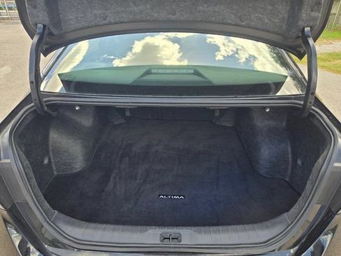Used 2025 Nissan Altima 2.5 SR FWD image 7