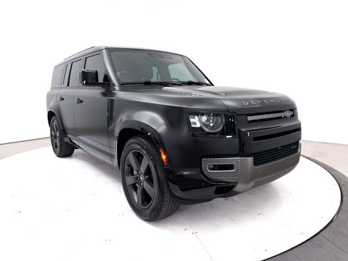 Used 2023 Land Rover Defender 130 X-Dynamic SE AWD/4WD image 14