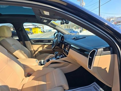 Used 2019 Porsche Cayenne AWD/4WD image 19
