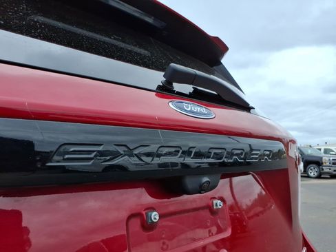 Used 2020 Ford Explorer ST w/ ST Street Pack AWD/4WD image 4