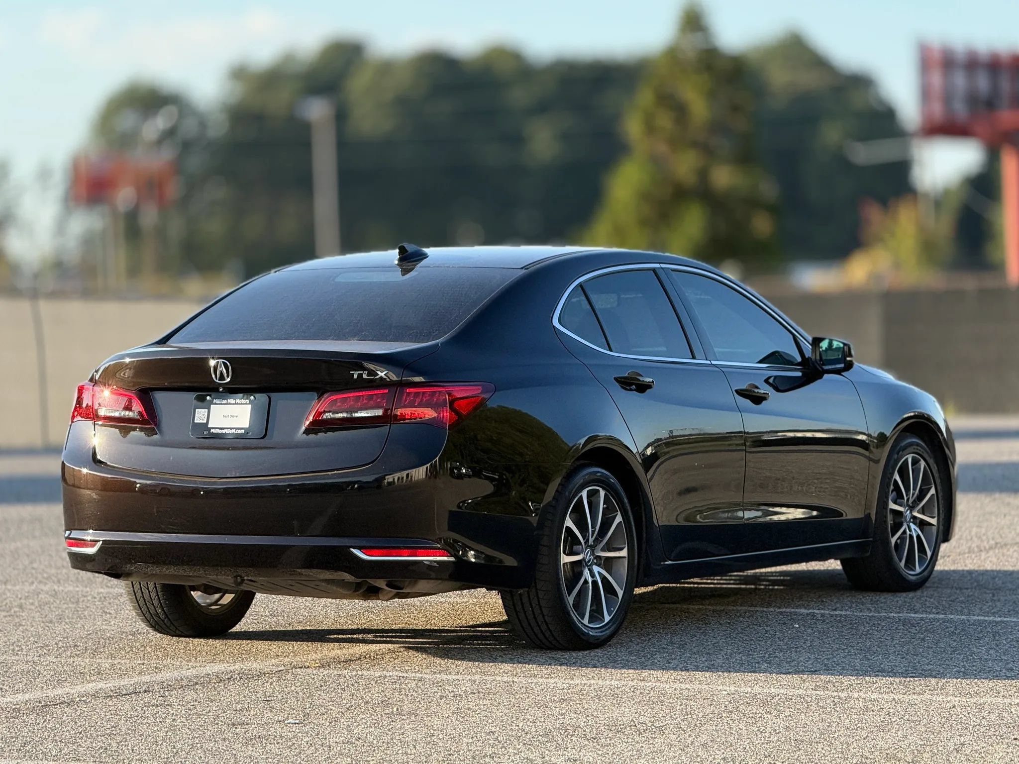 Used 2016 Acura TLX w/ Technology Package FWD image 9