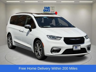 New 2026 Chrysler Pacifica Pinnacle