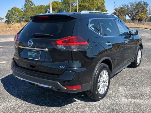 Used 2020 Nissan Rogue SV image 5