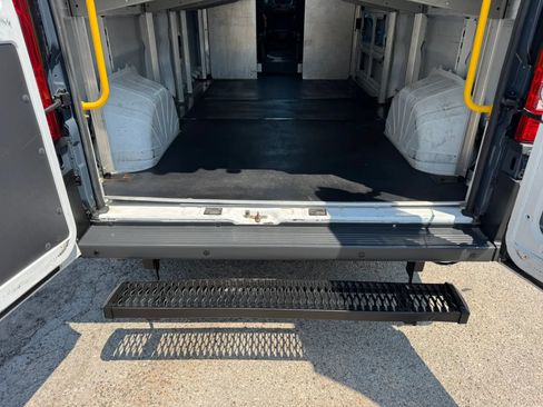 Used 2018 RAM ProMaster 2500 FWD image 16
