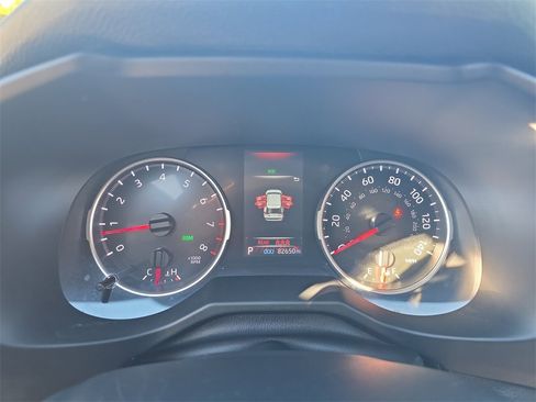 Used 2022 Toyota RAV4 XLE image 19