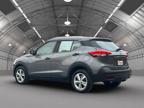 Used 2019 Nissan Kicks S FWD image 5
