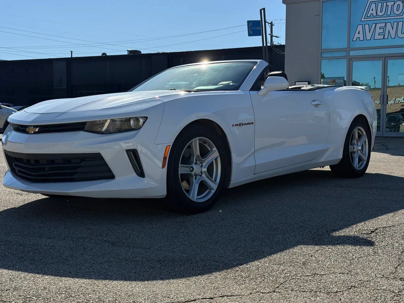 Used 2018 Chevrolet Camaro LT RWD image 3