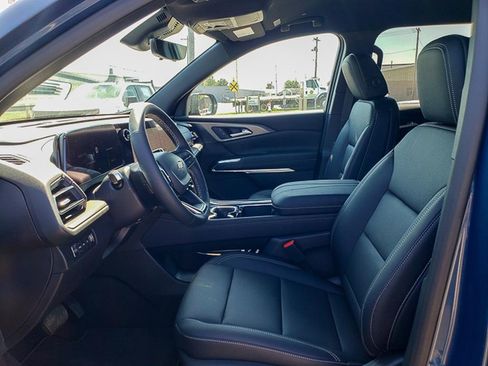 New 2026 Chevrolet Traverse LT w/ Driver Confidence Package image 11