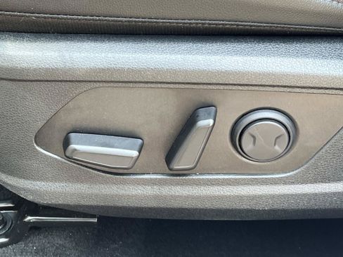 Used 2025 Kia Sportage EX FWD image 31