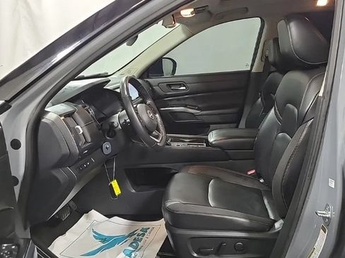 Used 2022 Nissan Pathfinder SL w/ SL Premium Package FWD image 7