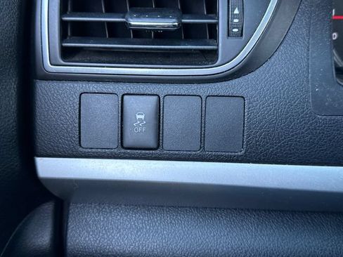 Used 2017 Toyota Camry SE FWD image 33