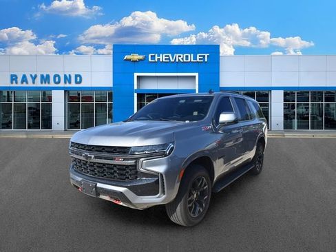 Used 2022 Chevrolet Tahoe Z71 w/ Z71 Off-Road Package AWD/4WD image 6