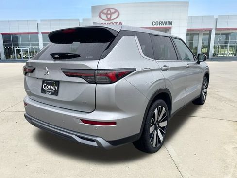Used 2025 Mitsubishi Outlander SE AWD/4WD image 6