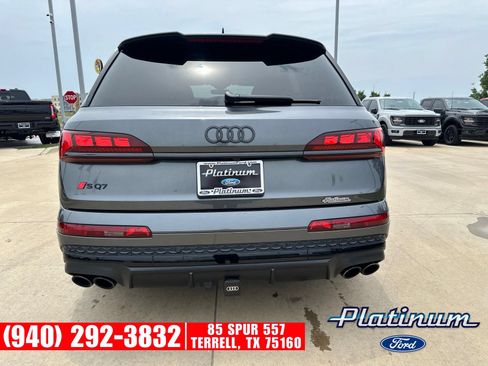 Used 2025 Audi SQ7 Prestige w/ Prestige Package AWD/4WD image 4