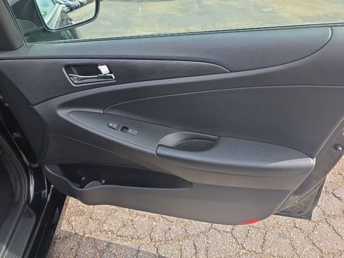 Used 2013 Hyundai Sonata SE FWD image 26