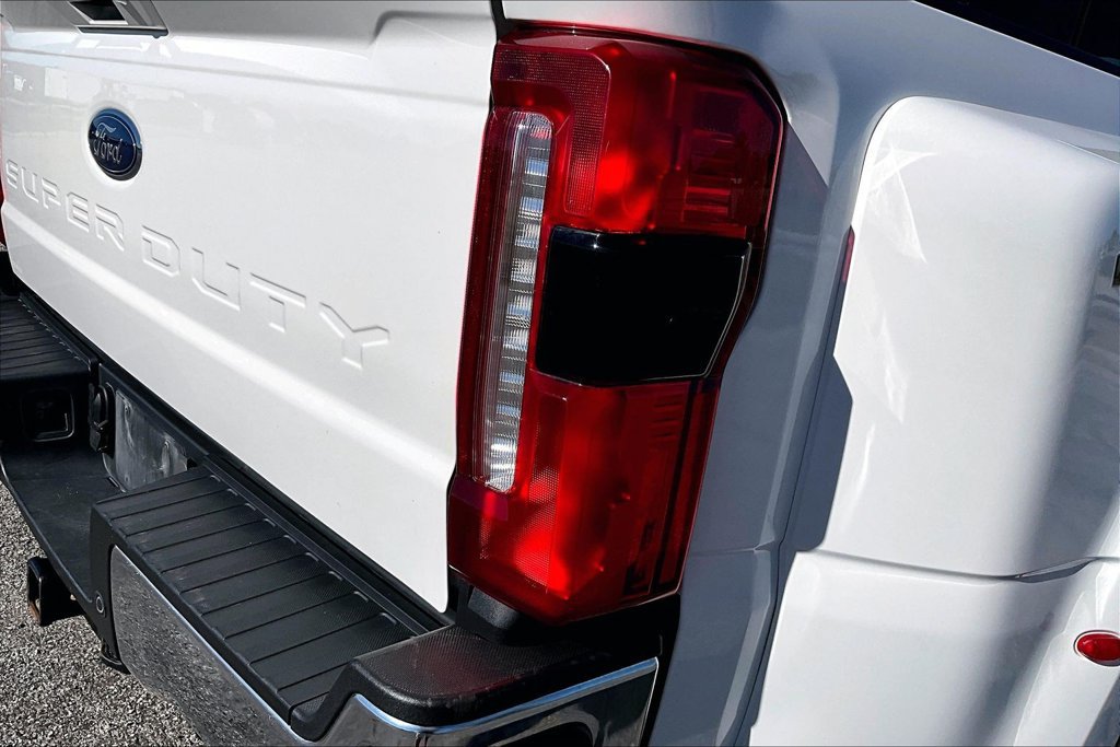 Used 2023 Ford F350 Lariat w/ Camper Package AWD/4WD image 28