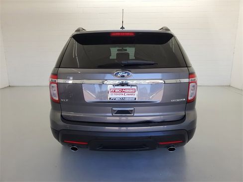 Used 2014 Ford Explorer XLT w/ Equipment Group 202A image 6